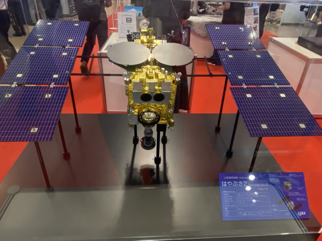 小惑星探査機のはやぶさ2