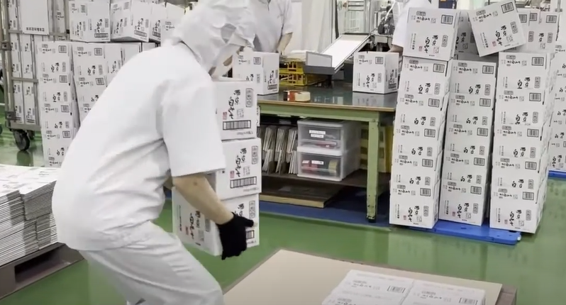 積み替え作業