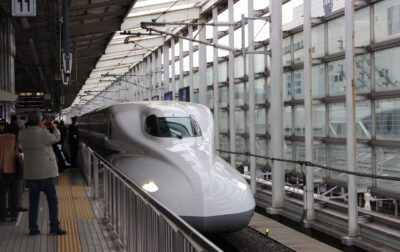 JR東海が開発したトンネル自動検査ロボットの革新